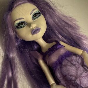 MONSTER HIGH DOLL MATTEL TOY SPECTRA VONDERGEIST